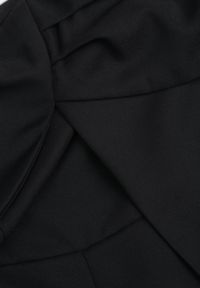 Born2be - Czarny Asymetryczny Elegancki Kombinezon VICES Ozdobiony Supłem Aigariope. Kolor: czarny. Długość: krótkie. Wzór: aplikacja. Styl: elegancki #2