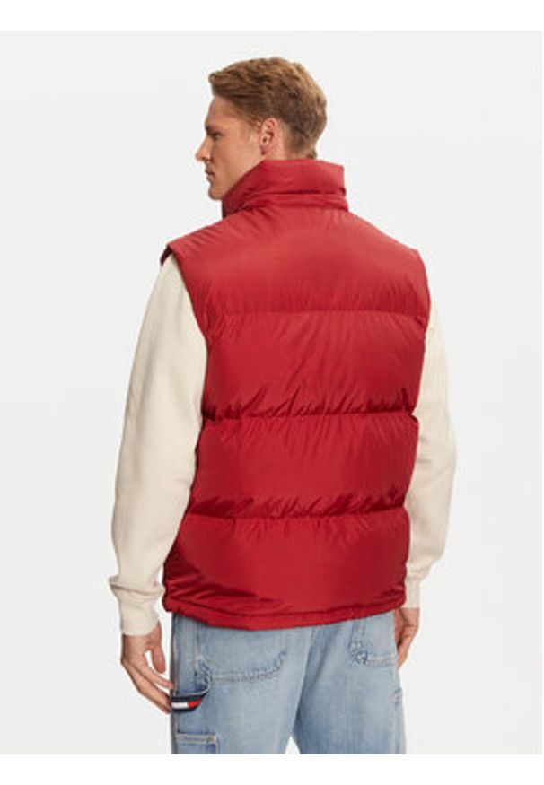 Tommy Jeans Bezrękawnik Alaska DM0DM19538 Czerwony Regular Fit. Kolor: czerwony. Materiał: syntetyk. Długość rękawa: bez rękawów