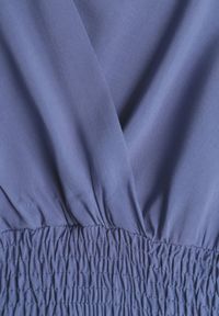 Born2be - Niebieska Sukienka z Wiskozy Saede. Okazja: na co dzień. Kolor: niebieski. Materiał: wiskoza. Wzór: gładki. Sezon: lato. Typ sukienki: kopertowe. Styl: casual. Długość: mini #8