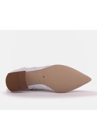 Marco Shoes Plecione botki z rzemykiem białe. Kolor: biały #2