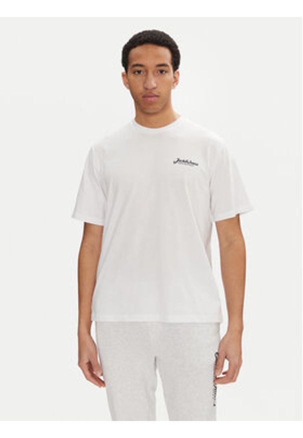 Jack & Jones - Jack&Jones Komplet t-shirt i spodnie dresowe Beau 12277849 Biały Relaxed Fit. Kolor: biały. Materiał: bawełna