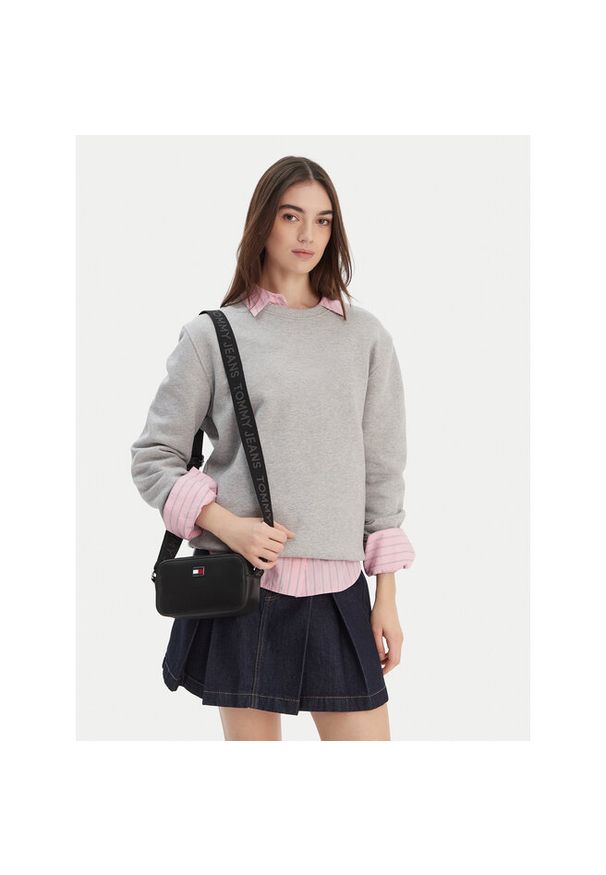 Torebka Tommy Jeans. Kolor: czarny