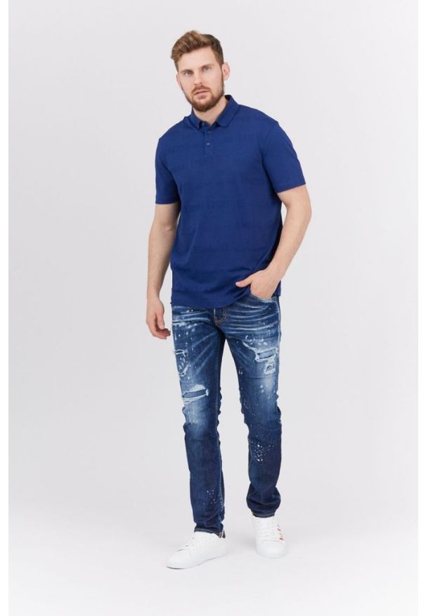 Armani Exchange - ARMANI EXCHANGE Granatowa męska koszulka polo w logo, Rozmiar XXL. Typ kołnierza: polo. Kolor: niebieski. Wzór: ażurowy