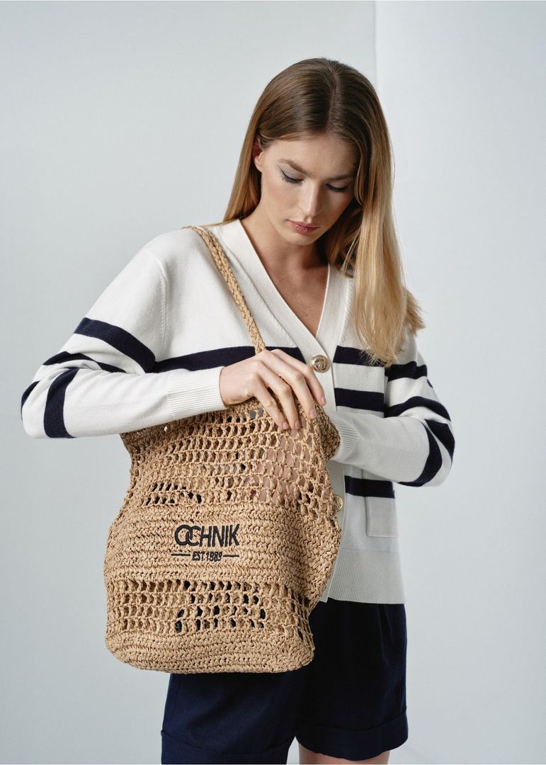 CHIKI☺︎ベージュ Beżowa shopperka z imitacji skóry TOREC-0903-81(W24) | OCHNIK