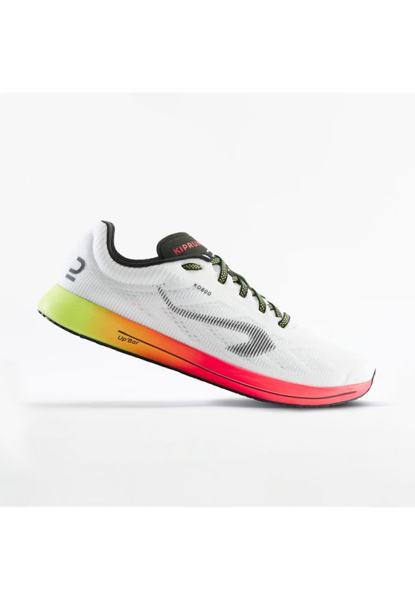 KIPRUN - Buty do biegania męskie Kiprun KD 800. Kolor: czerwony, wielokolorowy, różowy, biały. Materiał: materiał. Wzór: geometria. Sport: fitness