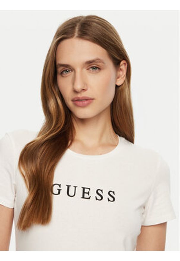 Guess T-Shirt O5RI01 KBBU1 Biały Slim Fit. Kolor: biały. Materiał: bawełna