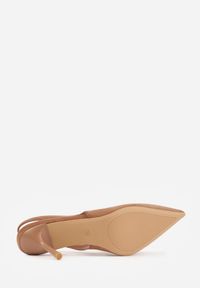 Born2be - Jasnobrązowe Sandały Slingback z Imitacji Zamszu na Szpilce z Noskiem w Szpic Delanoe. Okazja: na co dzień, na ślub cywilny, na wesele, na imprezę. Nosek buta: szpiczasty. Zapięcie: bez zapięcia. Kolor: brązowy. Materiał: zamsz. Obcas: na szpilce. Styl: casual, elegancki, klasyczny #8