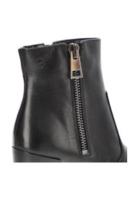 Czarne Botki Damskie Tamaris Skórzane Modne Obuwie. Kolor: czarny. Materiał: skóra. Szerokość cholewki: normalna. Wzór: aplikacja. Styl: klasyczny #8