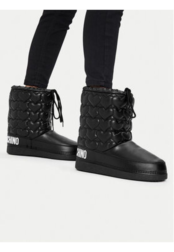 Love Moschino - LOVE MOSCHINO Śniegowce JA24082G1LISE000 Czarny. Kolor: czarny. Materiał: skóra