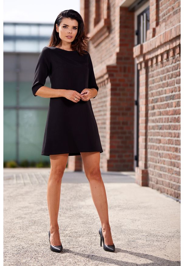 Awama - Trapezowa Mini Sukienka z Rękawem 3/4 - Czarna. Kolor: czarny. Materiał: elastan, wiskoza. Typ sukienki: trapezowe. Długość: mini