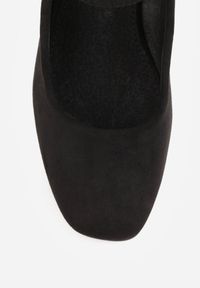 Born2be - Czarne Czółenka Vices na Biżuteryjnym Słupku z Paskiem z Klamerką i Skórzaną Wkładką Etalla. Okazja: do pracy, na spotkanie biznesowe. Zapięcie: pasek. Kolor: czarny. Materiał: skóra. Wzór: aplikacja. Obcas: na słupku. Styl: biznesowy. Wysokość obcasa: średni #8