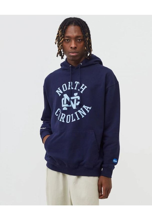 Bluza męska z kapturem do koszykówki Mitchell & Ness Univ. Of North Carolina. Typ kołnierza: kaptur. Kolor: niebieski. Sport: koszykówka