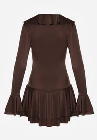 Renee - Brązowa Sukienka o Taliowanym Kroju z Falbanami Tiseania. Okazja: na randkę. Typ kołnierza: dekolt sznurowany, kołnierz z falbankami, dekolt w kształcie V. Kolor: brązowy. Styl: klasyczny #8
