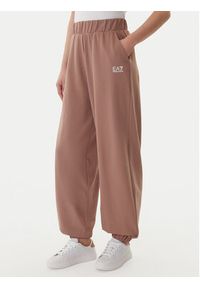 EA7 Emporio Armani Dres 7W000118 AF13135 U6108 Brązowy Regular Fit. Kolor: brązowy. Materiał: bawełna #3