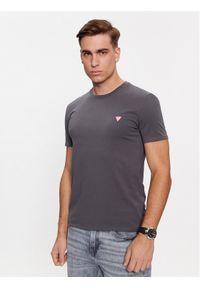 Guess T-Shirt M2YI24 J1314 Szary Slim Fit. Kolor: szary. Materiał: bawełna #1