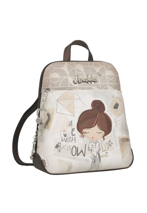 Plecak damski Anekke, z dekoracyjnym nadrukiem i metalowym logo zapinany na zamek z wygodną rączką regulowanymi szelkami oraz ozdobnym brelokiem, beż. Kolor: beżowy. Wzór: nadruk. Styl: casual, elegancki, klasyczny