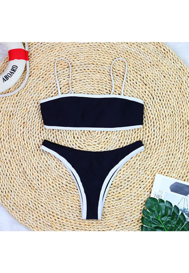 Intica - Strój kąpielowy dwuczęściowy z figami na plażę Csilla. Kolor: czarny. Materiał: materiał