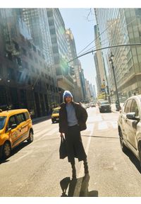 Reserved - Spódnica midi z imitacji zamszu - ciemnobrązowy. Kolor: brązowy. Materiał: zamsz #1