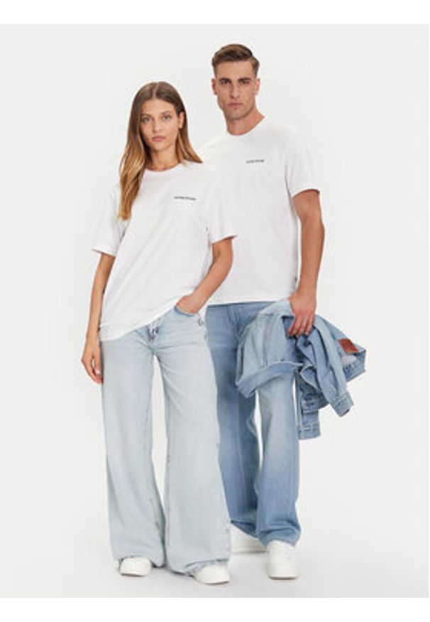 Guess Jeans T-Shirt M5BI78 K8FQ4 Biały Regular Fit. Kolor: biały. Materiał: bawełna