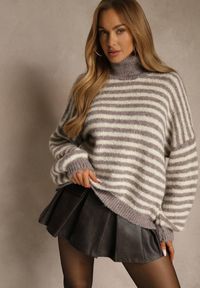 Renee - Szaro-Beżowy Golf z Dodatkiem Wełny Ozdobiony Paskami Monarria. Okazja: na co dzień. Typ kołnierza: golf. Kolor: szary. Materiał: wełna. Wzór: aplikacja. Styl: casual, elegancki #4