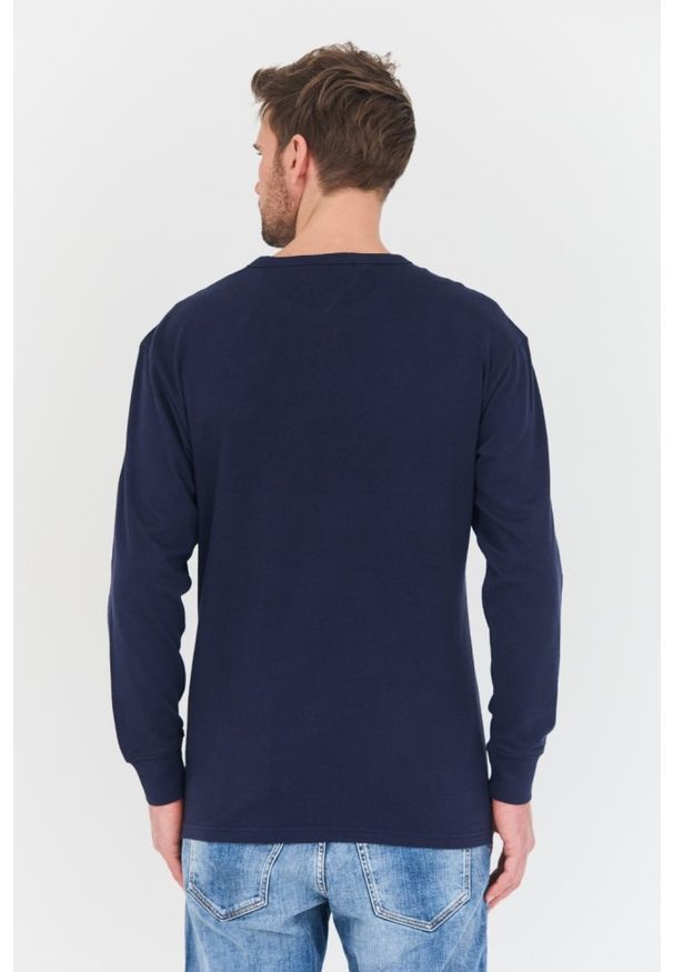 Tommy Jeans - TOMMY JEANS Granatowy męski longsleeve, Rozmiar M. Kolor: niebieski. Długość rękawa: długi rękaw