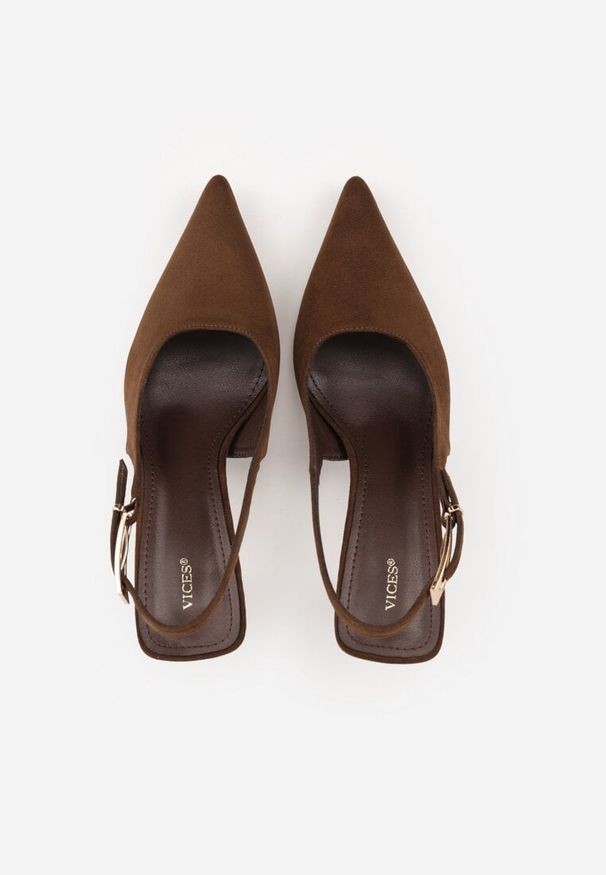Renee - Brązowe Szpilki Slingback VICES z Imitacji Zamszu z Prostokątną Klamerką Natuma. Okazja: na ślub cywilny, na randkę, na co dzień, na wesele. Zapięcie: klamry. Kolor: brązowy. Materiał: zamsz. Obcas: na szpilce. Styl: elegancki, casual