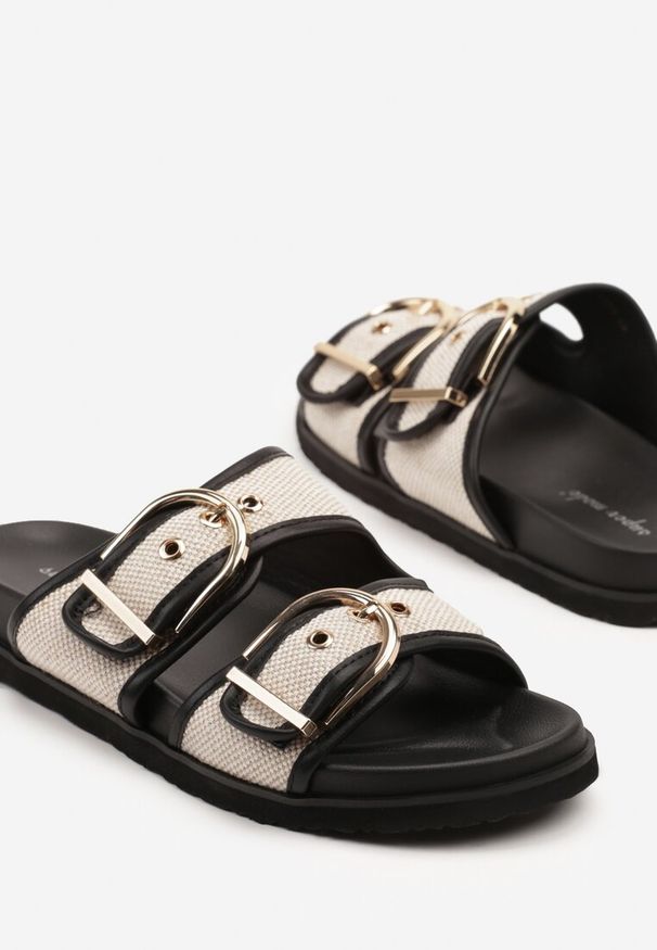 Born2be - Czarne Klapki z Plecionymi Paskami i Klamrami Milzedia. Okazja: na co dzień. Kolor: czarny. Wzór: aplikacja. Obcas: na płaskiej podeszwie. Styl: elegancki, casual