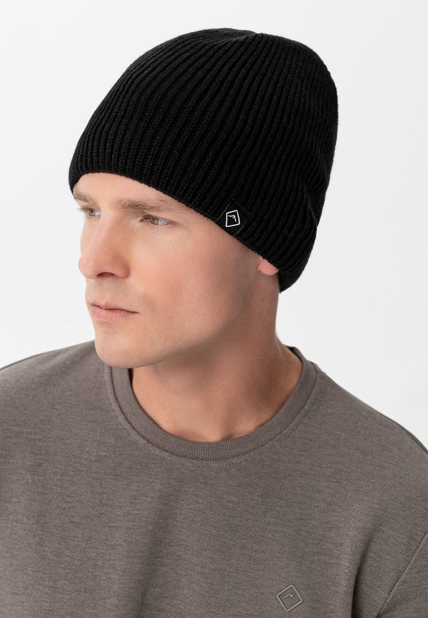 Volcano - Klasyczna czapka zimowa H-REVERS. Materiał: dzianina, materiał. Wzór: ze splotem. Sezon: zima. Styl: klasyczny