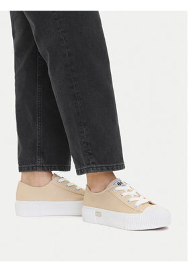 Lee Trampki Isla C Women Low 50251001.33F Beżowy. Kolor: beżowy. Materiał: materiał