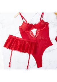 Intica - Body z koronką na wyjątkowe okazje Leny. Kolor: czerwony. Materiał: koronka. Wzór: koronka #1