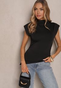 Renee - Czarna Satynowa Bluzka z Wiskozą z Usztywnioną Linią Ramion Asidisa. Okazja: do pracy, na spotkanie biznesowe. Kolor: czarny. Materiał: satyna, wiskoza. Styl: elegancki, biznesowy #4