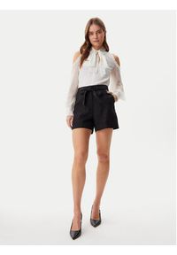 Guess Szorty materiałowe W5GD1RWG4C2 Czarny Regular Fit. Kolor: czarny. Materiał: syntetyk