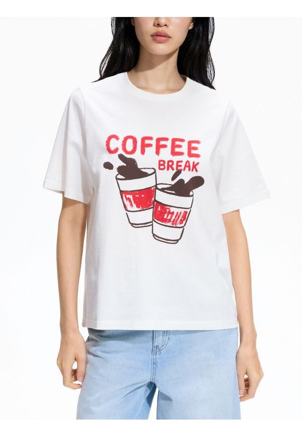 Reserved - Bawełniany t-shirt z nadrukiem - złamana biel. Materiał: bawełna. Wzór: nadruk