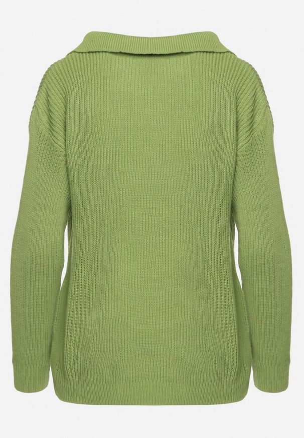 Born2be - Jasnozielony Sweter z Kołnierzykiem i Trójkątnym Dekoltem Mortala. Typ kołnierza: dekolt w serek. Kolor: zielony. Materiał: dzianina