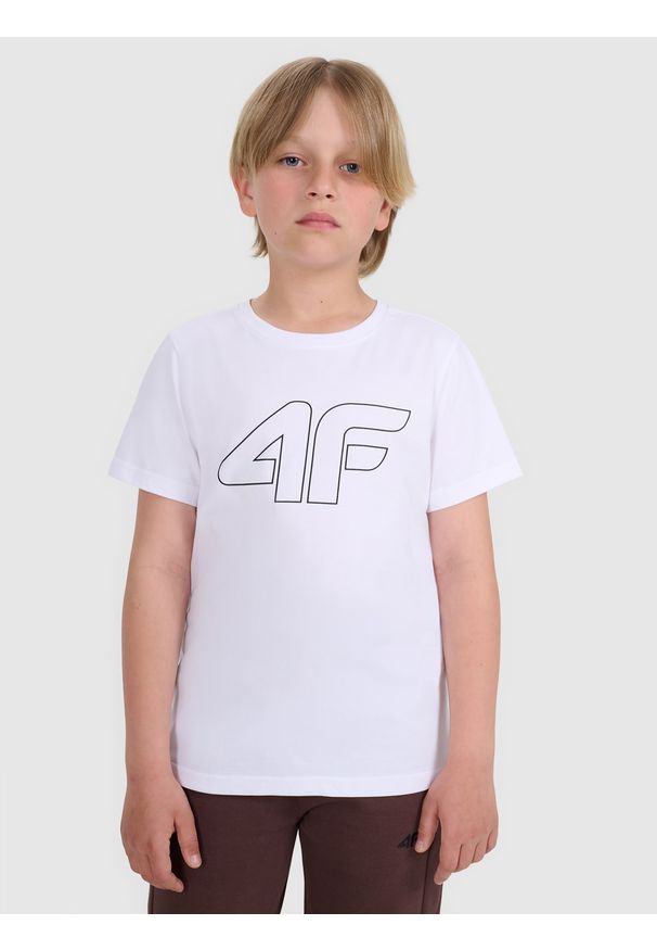 4f - 4F T-shirt regular z nadrukiem chłopięcy - biały 122 (6-7 lat). Okazja: na co dzień. Kolor: biały. Materiał: bawełna, materiał, jersey. Długość rękawa: krótki rękaw. Długość: krótkie. Wzór: nadruk. Sezon: lato. Styl: klasyczny, młodzieżowy, sportowy, casual