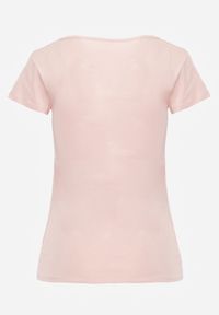 Born2be - Jasnoróżowy T-shirt Aerippe. Kolor: różowy. Materiał: jeans, bawełna, dzianina. Długość rękawa: krótki rękaw. Długość: krótkie. Wzór: gładki, aplikacja. Styl: klasyczny #8