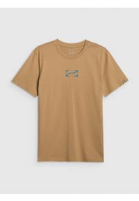 4f - 4F T-shirt regular z nadrukiem męski - beżowy L. Okazja: na co dzień. Kolor: beżowy. Materiał: bawełna, dzianina. Długość rękawa: krótki rękaw. Długość: krótkie. Wzór: nadruk. Styl: casual #1