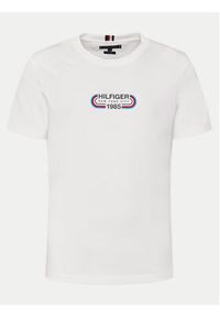 TOMMY HILFIGER - Tommy Hilfiger T-Shirt Track Graphic MW0MW34429 Biały Regular Fit. Kolor: biały. Materiał: bawełna