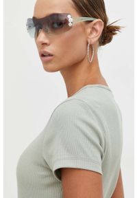 Tommy Jeans t-shirt damski kolor zielony. Okazja: na co dzień. Kolor: zielony. Materiał: bawełna, dzianina, prążkowany. Wzór: aplikacja. Styl: casual #5