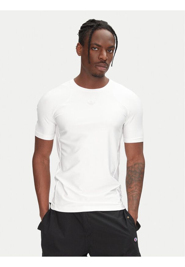 Adidas - adidas T-Shirt Fashion Cut Line JD0046 Biały Slim Fit. Kolor: biały. Materiał: syntetyk
