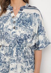 Born2be - Niebieska Sukienka Typu Oversize z Wiskozą w Abstrakcyjny Wzór Lunalessa. Okazja: na co dzień. Kolor: niebieski. Materiał: wiskoza. Typ sukienki: oversize. Styl: klasyczny, elegancki, casual #6