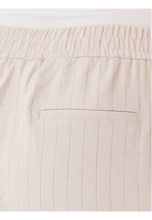 United Colors of Benetton - United Colors Of Benetton Chinosy 49KBDF090 Beżowy Slim Fit. Kolor: beżowy. Materiał: bawełna