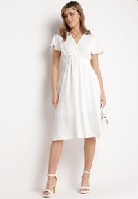 Born2be - Biała Sukienka Rozkloszowana Midi z Kopertowym Dekoltem Mirenal. Okazja: na co dzień. Typ kołnierza: dekolt w kształcie V. Kolor: biały. Materiał: tkanina. Sezon: lato. Typ sukienki: kopertowe. Styl: elegancki, casual. Długość: midi #7