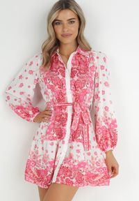 Born2be - Fuksjowa Koszulowa Sukienka z Guzikami i Gumką w Pasie Melija. Kolor: różowy. Materiał: materiał. Wzór: kwiaty. Sezon: wiosna, lato. Typ sukienki: koszulowe #5