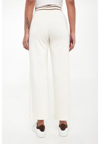 Armani Exchange - Spodnie dresowe damskie ARMANI EXCHANGE. Materiał: dresówka #2