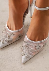 Born2be - Srebrne Siateczkowe Szpilki VICES Ozdobione Kwiatami i Perełkami Nikmanas. Zapięcie: sprzączka. Kolor: srebrny. Materiał: koronka. Wzór: kwiaty, aplikacja. Obcas: na szpilce. Styl: wizytowy, klasyczny, elegancki #4