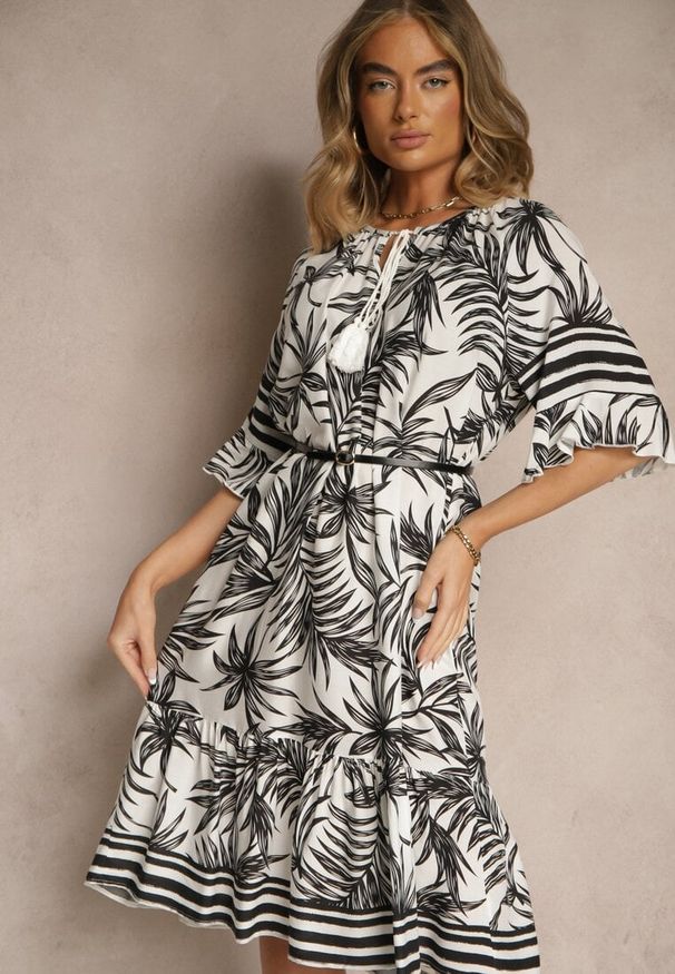 Renee - Biała Pudełkowa Sukienka Zdobiona Roślinnym Printem i Wiązaniem przy Dekolcie Miranissa. Okazja: na co dzień. Kolor: biały. Materiał: materiał, bawełna. Wzór: nadruk, aplikacja. Typ sukienki: proste. Styl: elegancki, casual