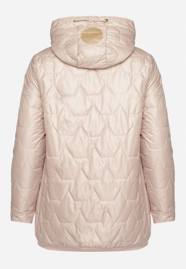 Born2be - Beżowa Kurtka Pikowana o Pudełkowym Kroju z Kapturem Nusolea. Okazja: na co dzień. Typ kołnierza: kaptur. Kolekcja: plus size. Kolor: beżowy. Materiał: jeans. Styl: casual, elegancki