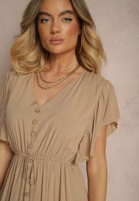 Renee - Beżowa Rozkloszowana Sukienka z Bawełny z Ozdobnymi Guzikami i Falbankami Arriza. Okazja: na spacer. Typ kołnierza: kołnierz z falbankami. Kolor: beżowy. Materiał: bawełna. Typ sukienki: rozkloszowane. Styl: klasyczny, elegancki