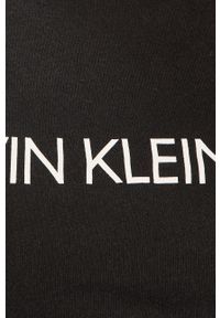 Calvin Klein Jeans - T-shirt J20J207879. Okazja: na co dzień. Kolor: czarny. Materiał: dzianina. Wzór: nadruk. Styl: casual #3